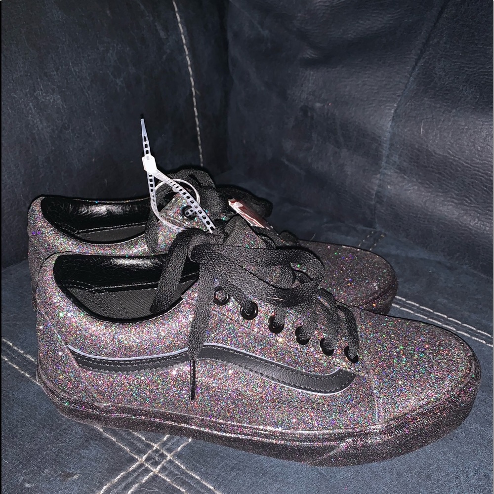 BRAND NEW SPARKLING VANS